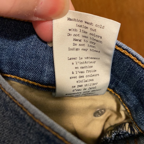 RAG & BONE ankle skinny denim jeans. FLAWS - puckers in fabric on front and leg. - Picture 12 of 13